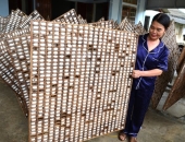VÌ SAO TẰM CHÍN ĐẸP NHƯNG KHÔNG NHẢ TƠ QUẤN KÉN?
